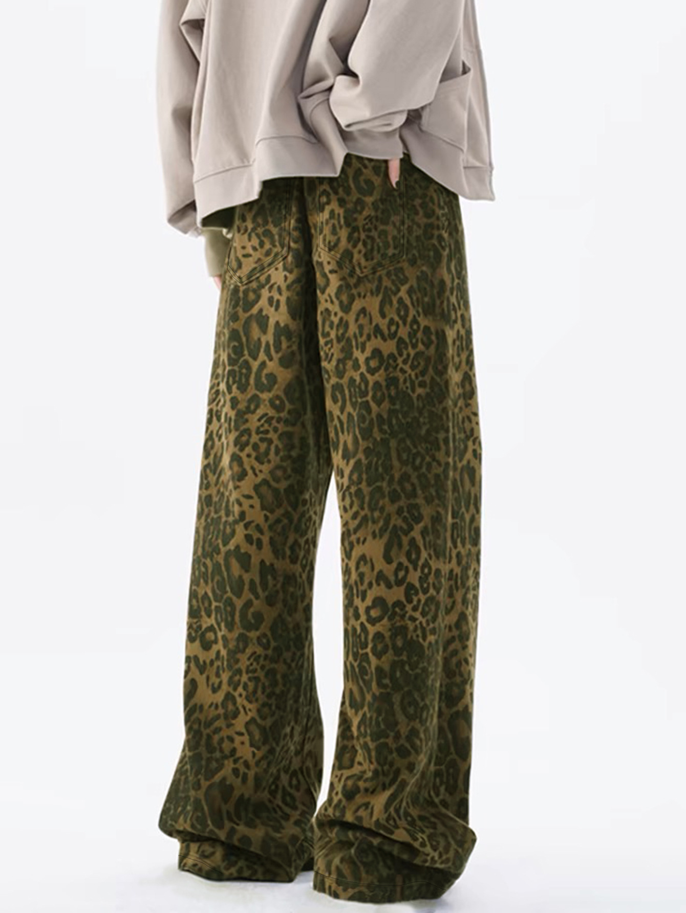 Leopard Print Casual Jeans - Fashionable and Playful Denim for Women