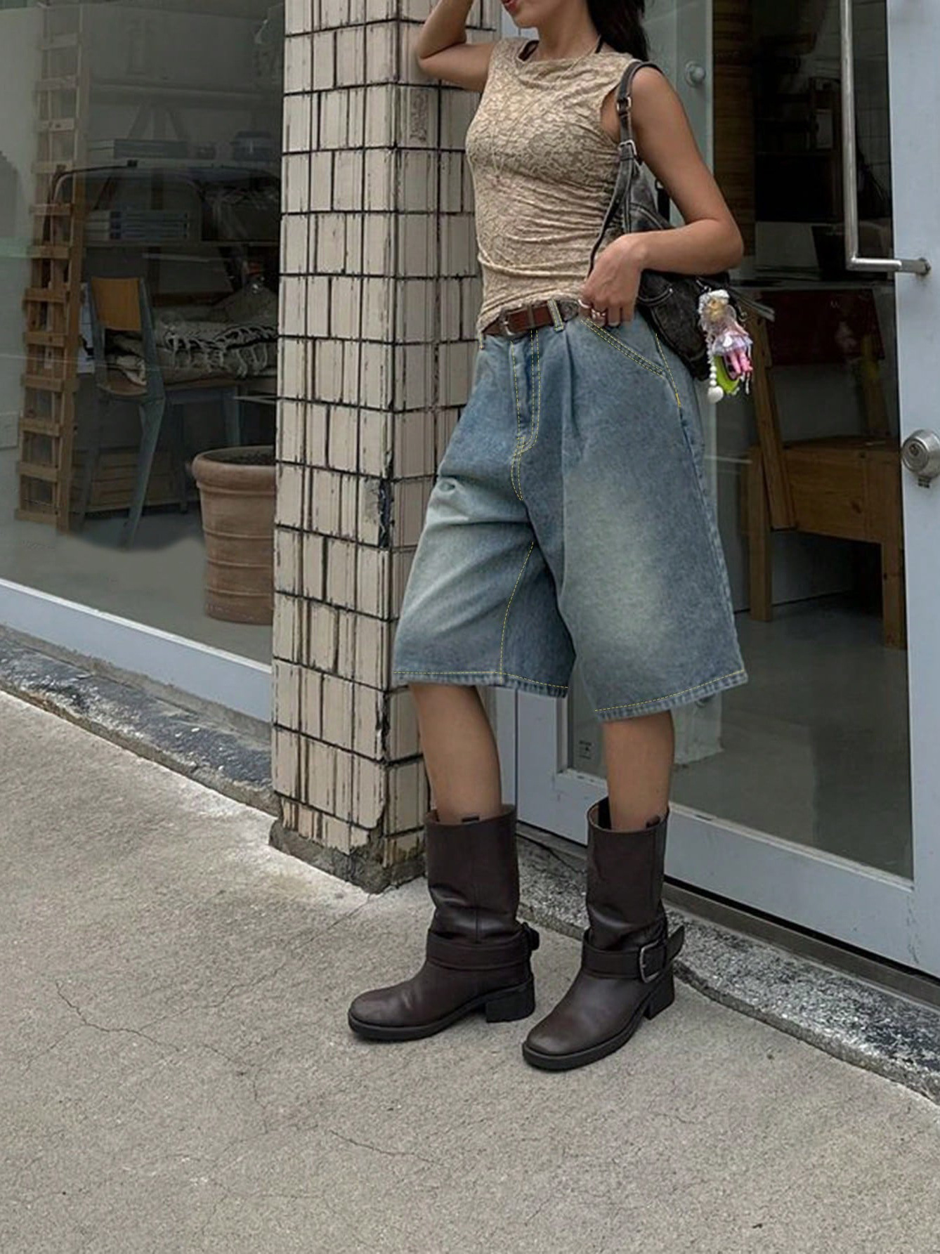 Retro Vintage Blue Cropped Pants - Stylish and Comfortable Denim Shorts for Women