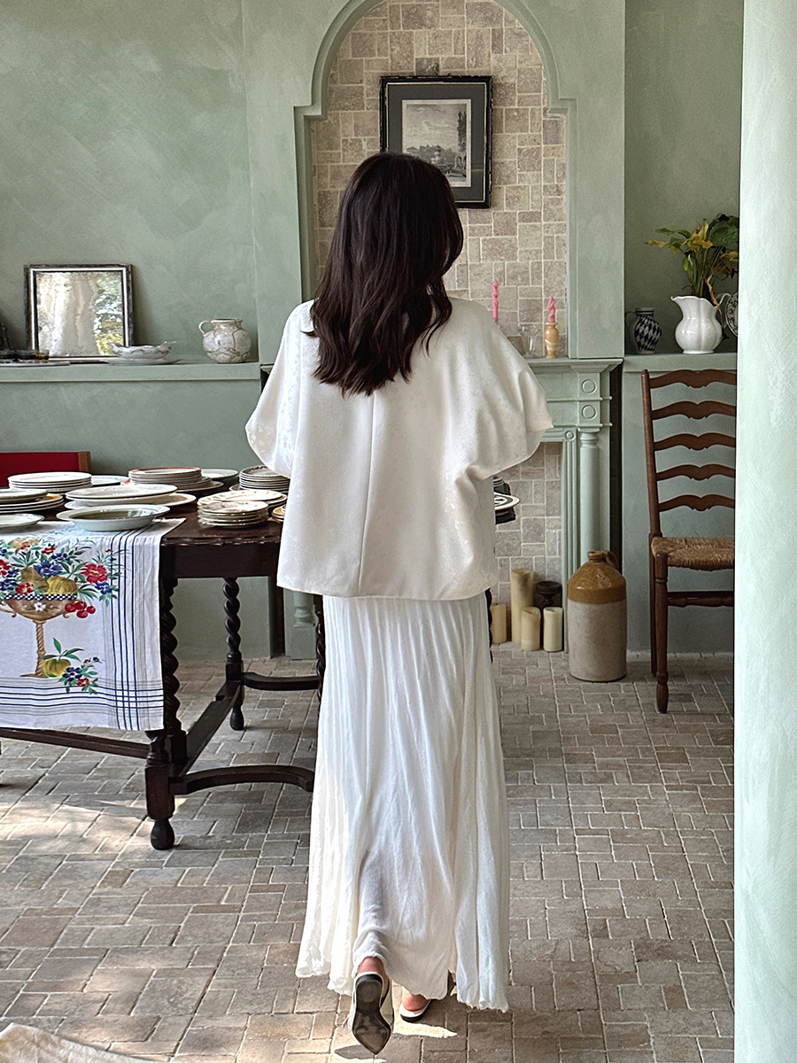 Elegant White Pleated Maxi Skirt - Flowing Versatility