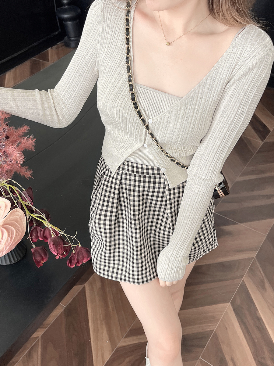 Classic Checkered Pleated Skirt