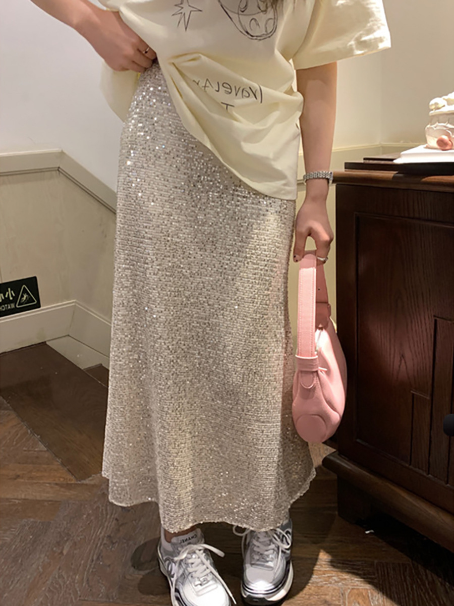 Elegant Sequined Maxi Skirt - Versatile Sparkling Hemline