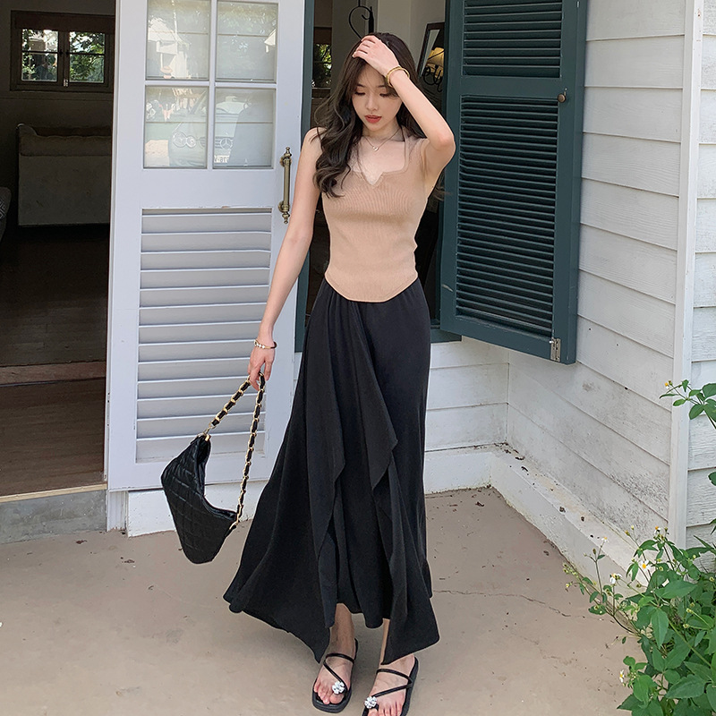 Elegant Black Asymmetric Hem Skirt