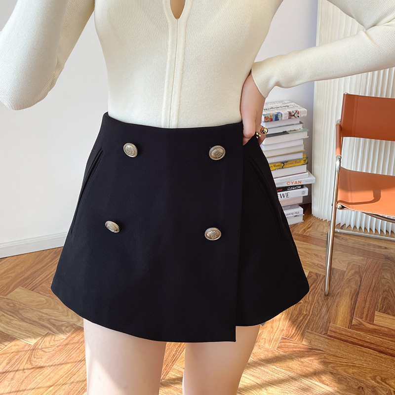 Elegant Black Double-Breasted Skirt - Versatile Waist-Length Design 02