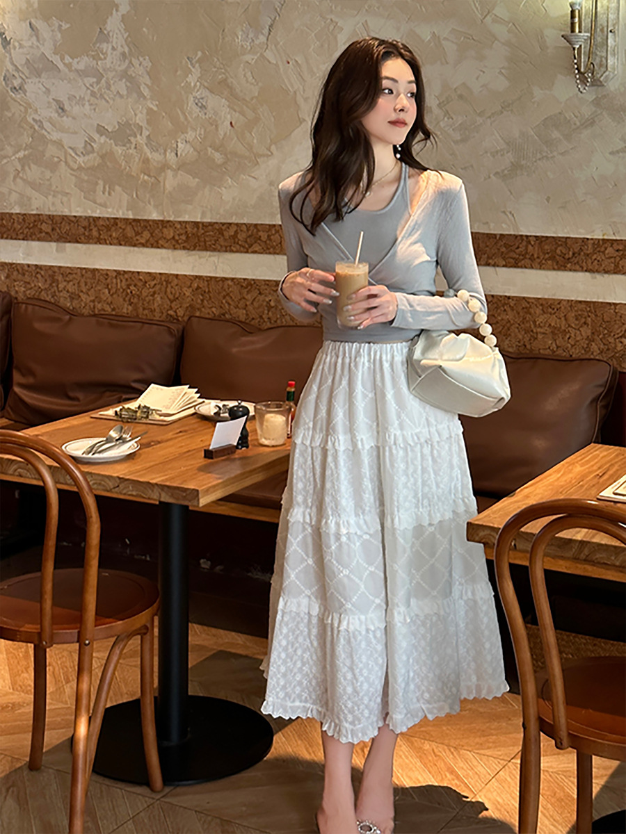 Elegant White Tiered Ruffle Skirt - Versatile & Feminine