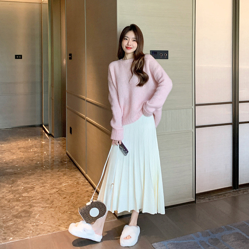 Elegant Pleated Midi Skirt - Versatile White Style