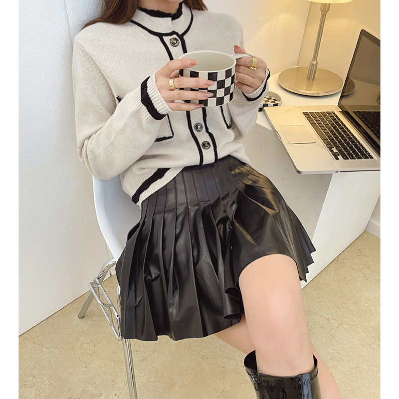 Black Pleated Leather Skirt - Versatile Style