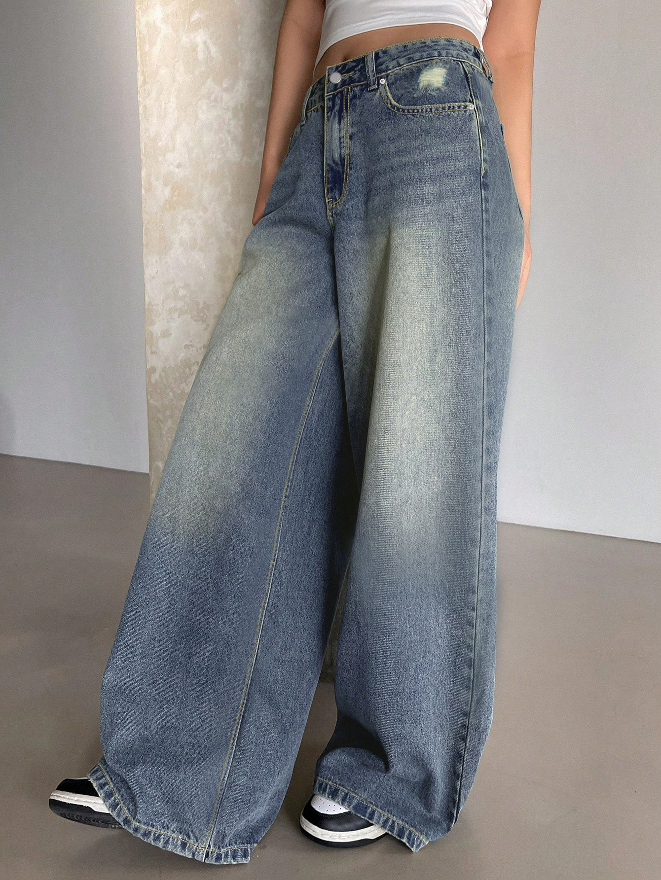 Office - Friendly Wide Leg Jeans - Loose and Slimming Chic Straight Leg Pants
