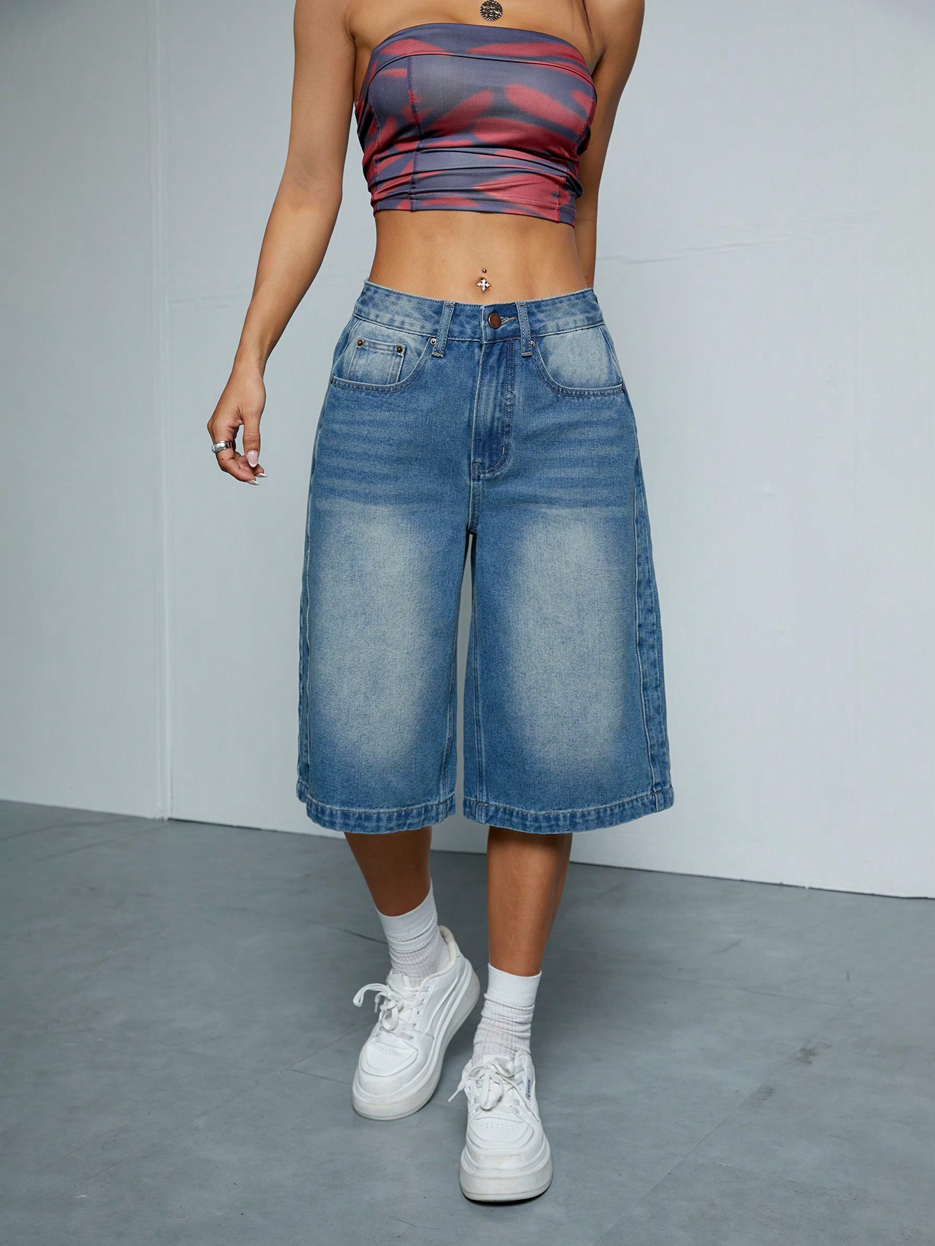 Retro Blue Washed Straight Leg Denim Shorts - Vintage-Inspired and Fashionable Shorts for Women