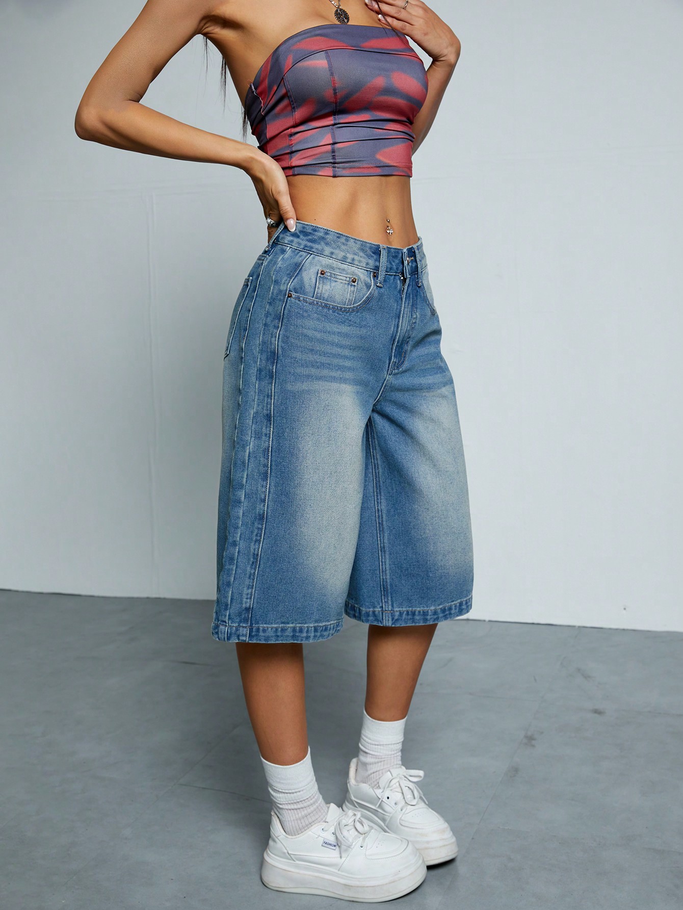 Retro Blue Washed Straight Leg Denim Shorts - Vintage-Inspired and Fashionable Shorts for Women