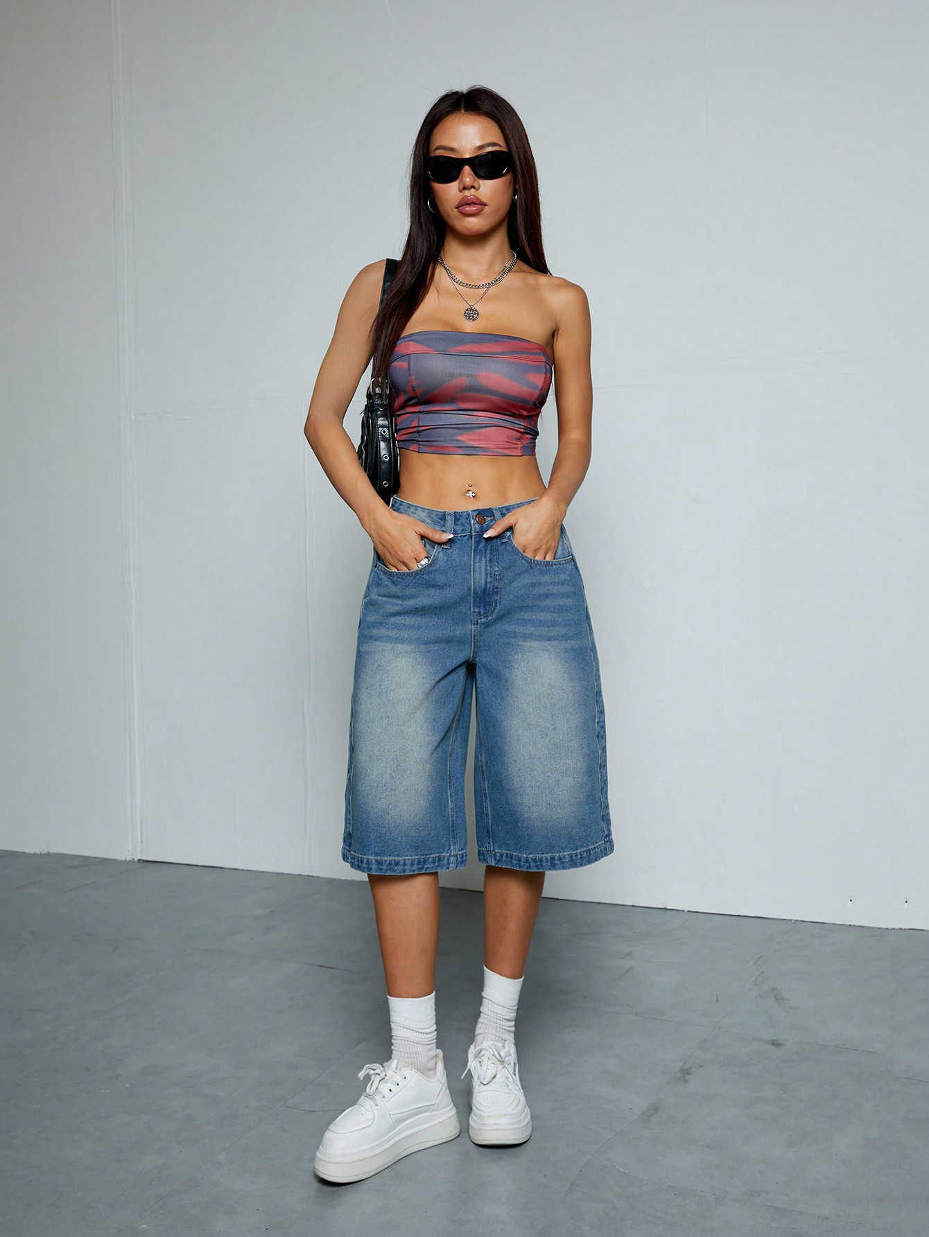 Retro Blue Washed Straight Leg Denim Shorts - Vintage-Inspired and Fashionable Shorts for Women