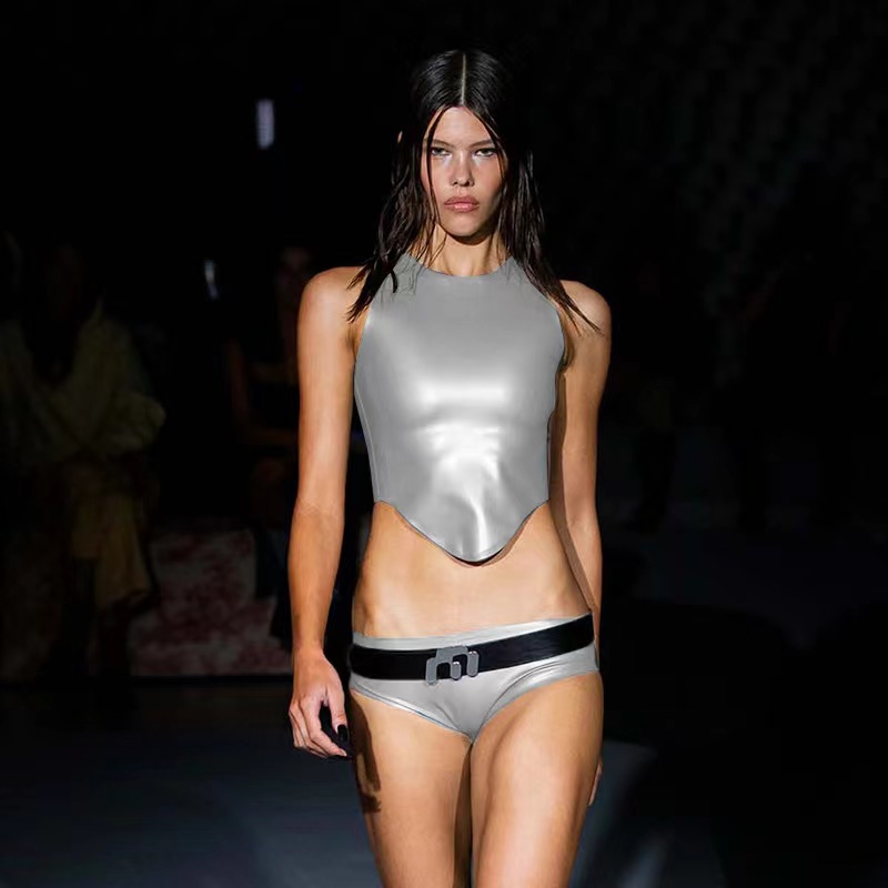 Round Neck Sleeveless Top 